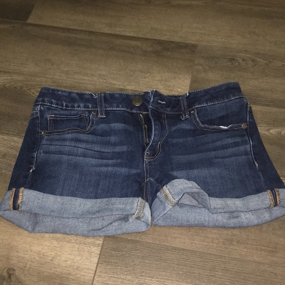 American eagle mid rise shorts
